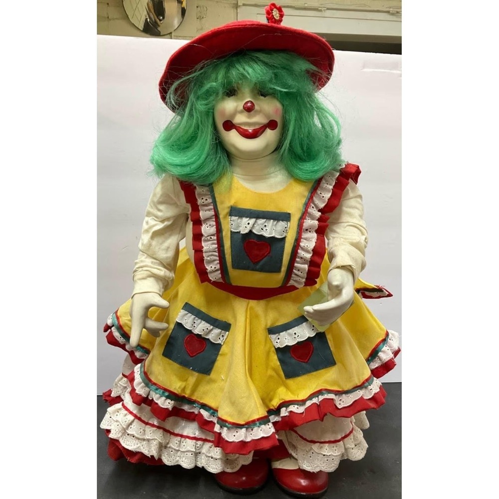 Vintage Center Ring Collection Mama Clown Porcelain Doll 15" Hair W/ Hat - Picture 1 of 9